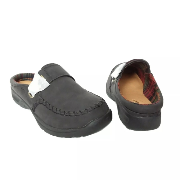 wide width clogs and mules